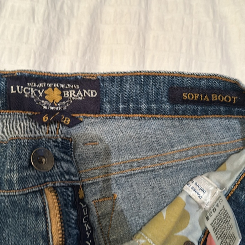 6/28 Lucky Jeans - Picture 4 of 4